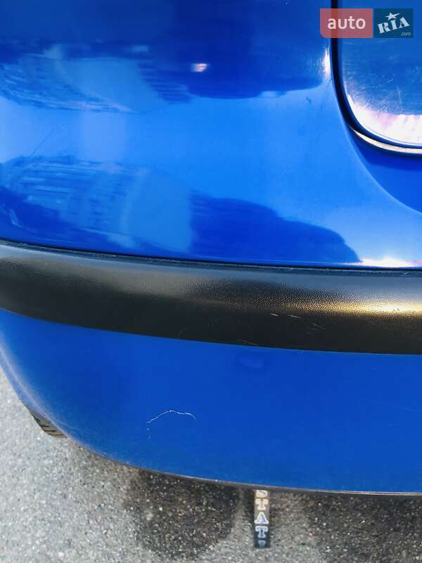 Хэтчбек Volkswagen Polo 2004 в Киеве