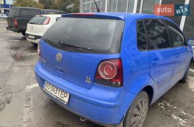 Хэтчбек Volkswagen Polo 2006 в Ужгороде