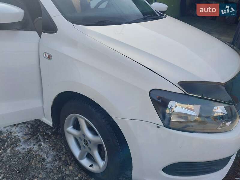 Седан Volkswagen Polo 2013 в Апостоловому