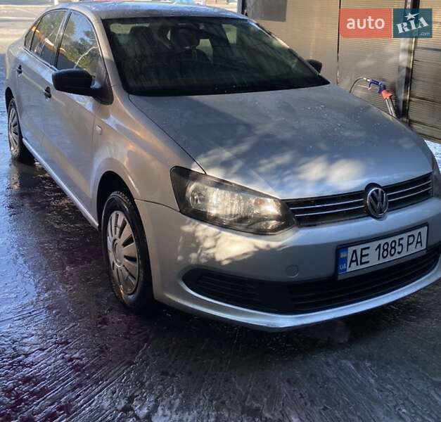 Седан Volkswagen Polo 2011 в Днепре