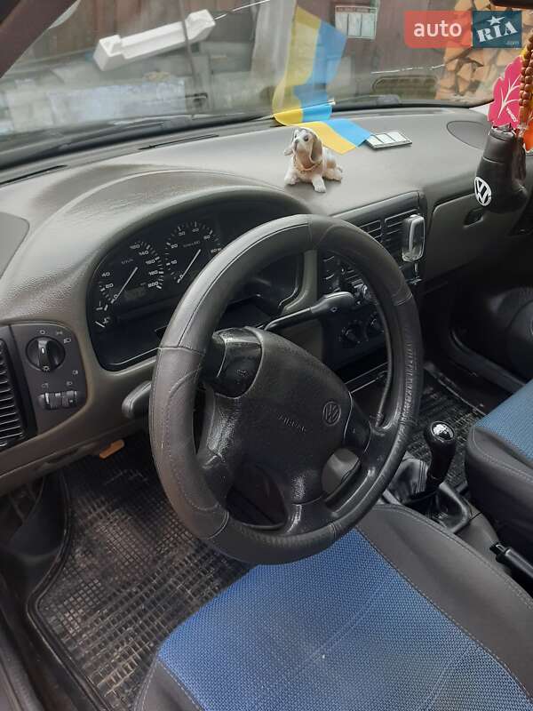 Хэтчбек Volkswagen Polo 1995 в Вараше