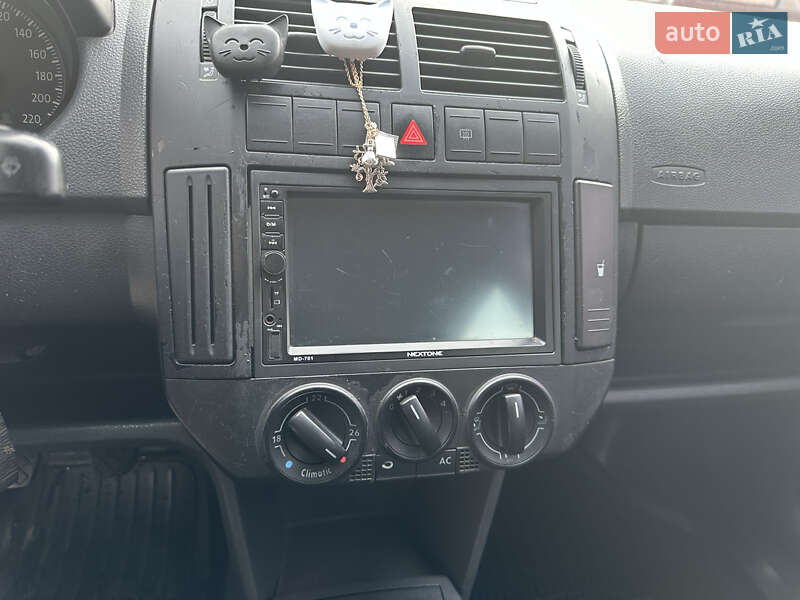 Хэтчбек Volkswagen Polo 2005 в Могилев-Подольске