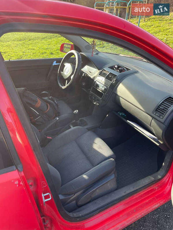 Хэтчбек Volkswagen Polo 2002 в Перечине