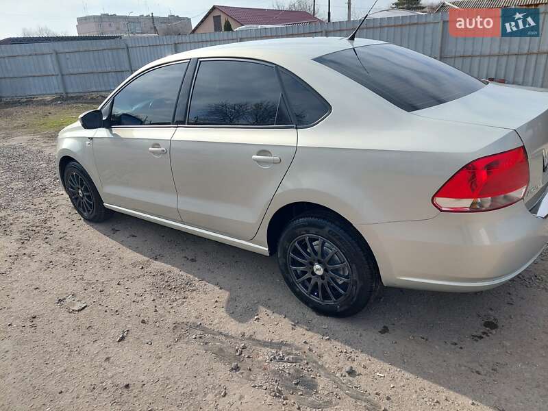 Седан Volkswagen Polo 2012 в Харкові