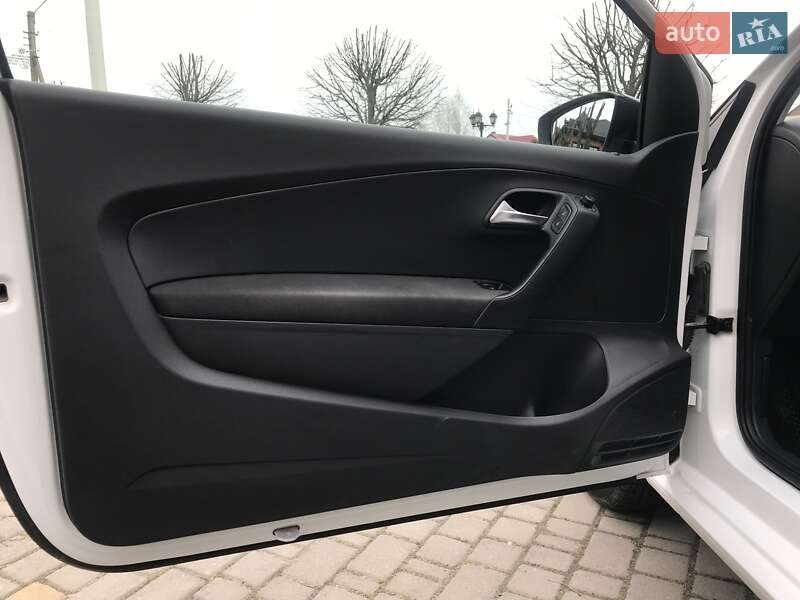 Хэтчбек Volkswagen Polo 2016 в Луцке