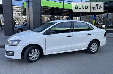 Седан Volkswagen Polo 2019 в Киеве