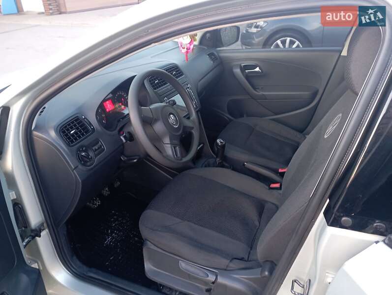 Седан Volkswagen Polo 2011 в Конотопе