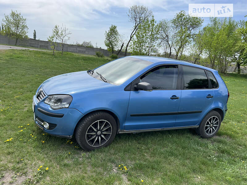 Хэтчбек Volkswagen Polo 2006 в Запорожье