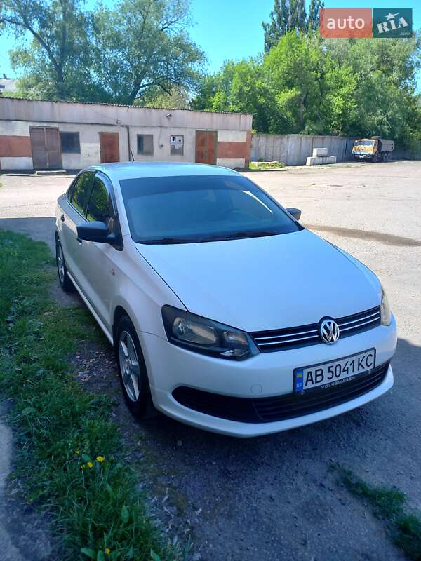 Седан Volkswagen Polo 2012 в Могилів-Подільському