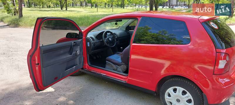 Хэтчбек Volkswagen Polo 2002 в Запорожье