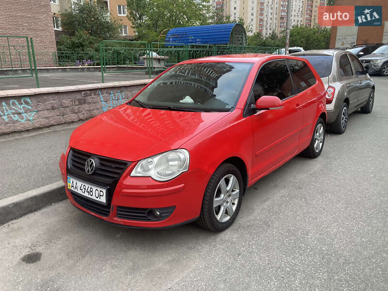 Хэтчбек Volkswagen Polo 2008 в Киеве