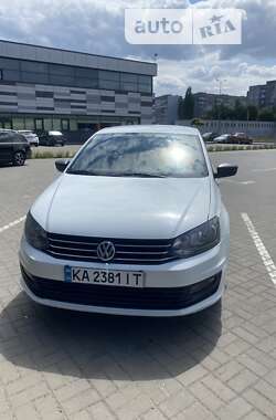 Седан Volkswagen Polo 2016 в Черкассах