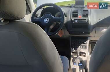 Седан Volkswagen Polo 2000 в 