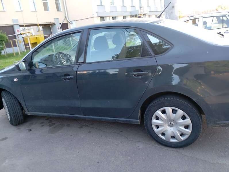 Седан Volkswagen Polo 2013 в Чернигове