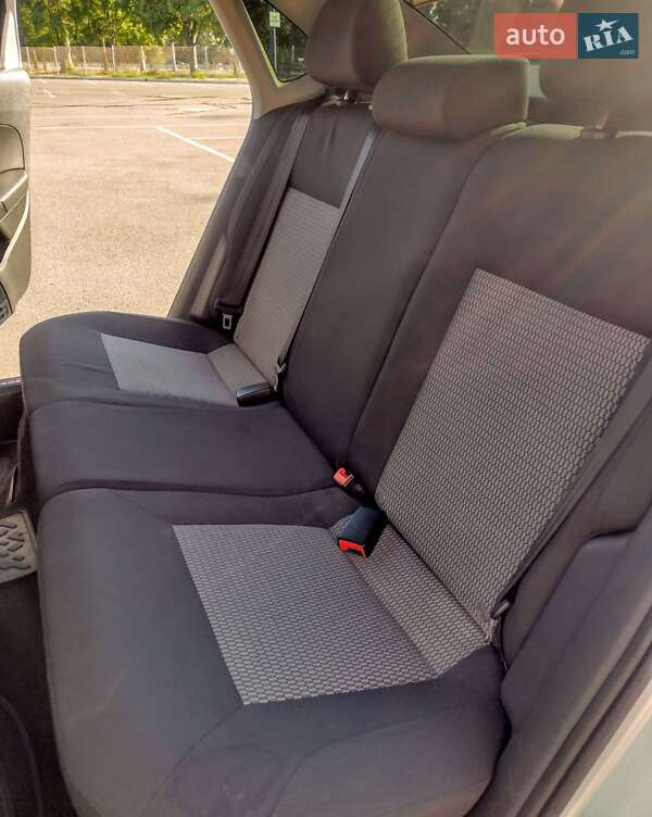 Седан Volkswagen Polo 2013 в Днепре