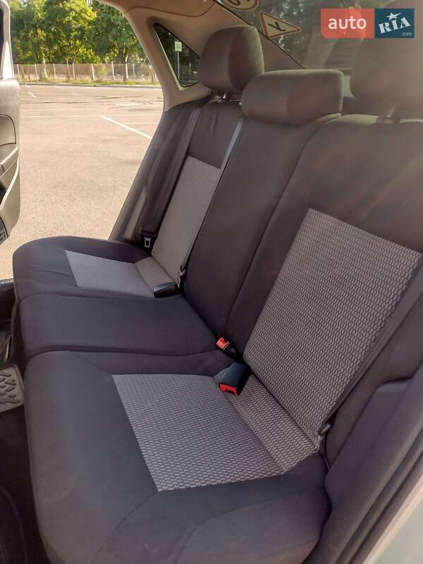Седан Volkswagen Polo 2013 в Днепре
