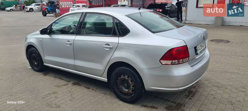 Седан Volkswagen Polo 2013 в Киеве
