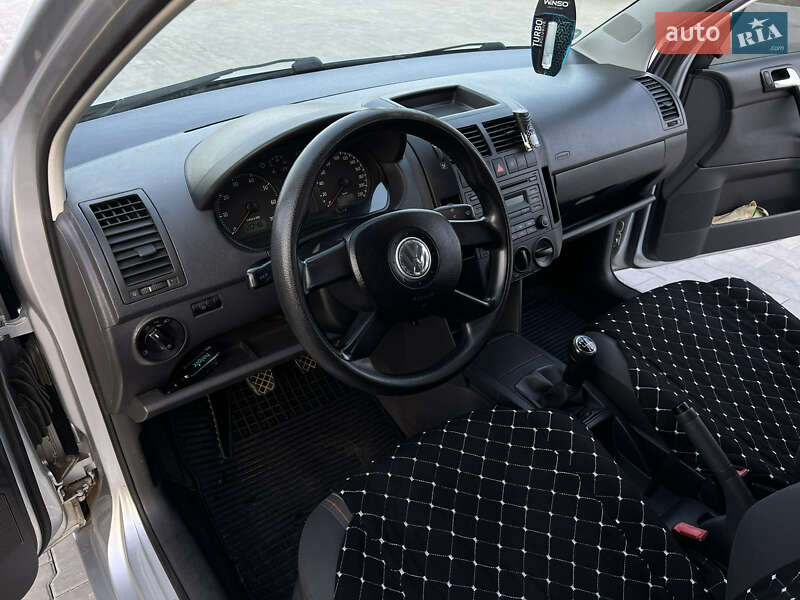 Хетчбек Volkswagen Polo 2005 в Виноградові