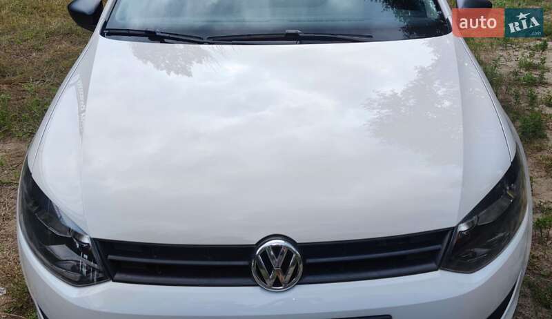 Хэтчбек Volkswagen Polo 2014 в Сумах