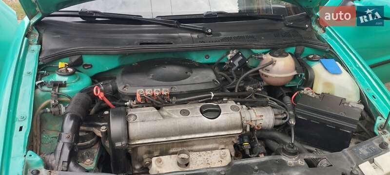 Хэтчбек Volkswagen Polo 1996 в Подольске