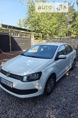 Седан Volkswagen Polo 2013 в Киеве