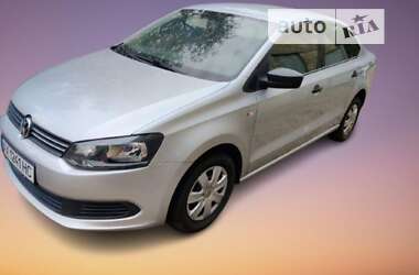 Седан Volkswagen Polo 2011 в Киеве