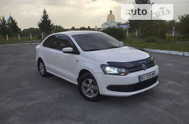 Седан Volkswagen Polo 2011 в Тернополі