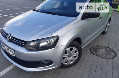 Седан Volkswagen Polo 2012 в Умані