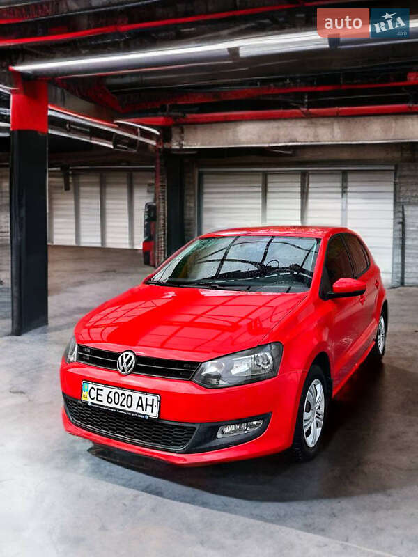 Хэтчбек Volkswagen Polo 2010 в Черновцах