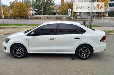 Седан Volkswagen Polo 2018 в Днепре