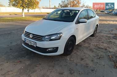 Седан Volkswagen Polo 2017 в Киеве