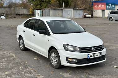 Седан Volkswagen Polo 2018 в Киеве