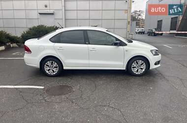 Седан Volkswagen Polo 2014 в Харькове