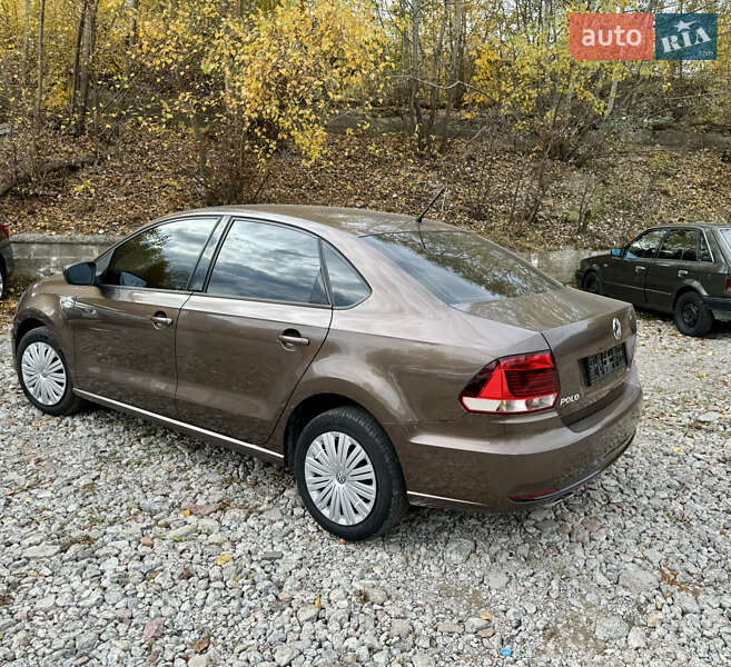 Седан Volkswagen Polo 2017 в Киеве