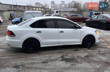 Седан Volkswagen Polo 2019 в Киеве