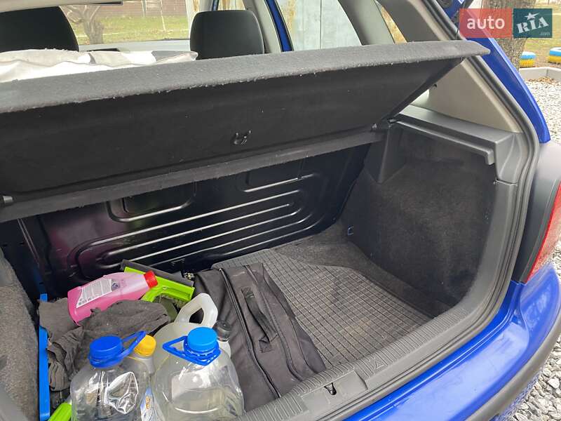 Хетчбек Volkswagen Polo 2004 в Дніпрі