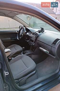Хэтчбек Volkswagen Polo 2005 в 
