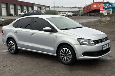 Седан Volkswagen Polo 2012 в Сумах