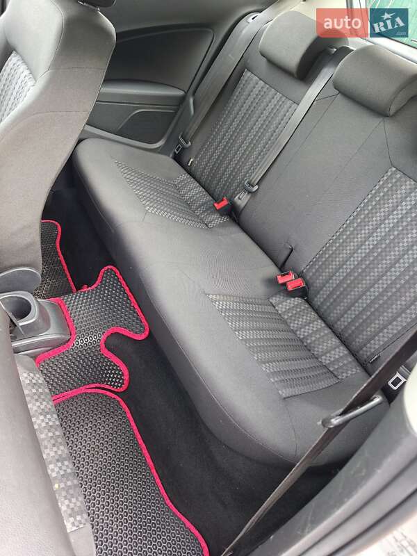 Хетчбек Volkswagen Polo 2016 в Гайвороні