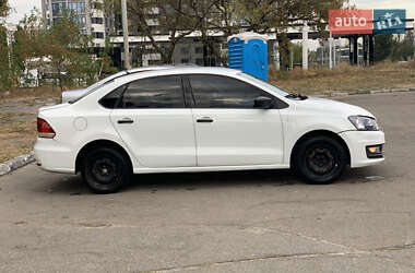 Седан Volkswagen Polo 2016 в 