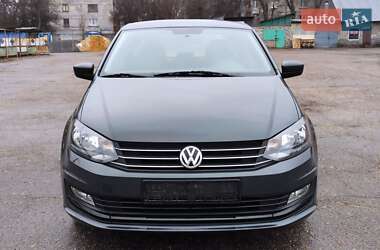 Седан Volkswagen Polo 2017 в Жовтих Водах