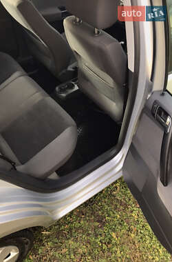 Хэтчбек Volkswagen Polo 2009 в 