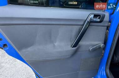 Хэтчбек Volkswagen Polo 2002 в 