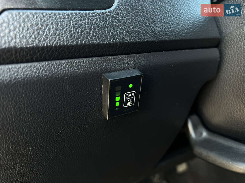 Седан Volkswagen Polo 2012 в Ужгороді