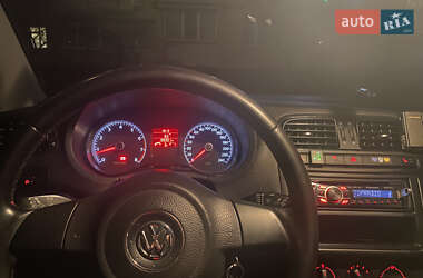 Седан Volkswagen Polo 2011 в 