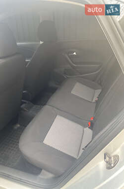 Седан Volkswagen Polo 2011 в 