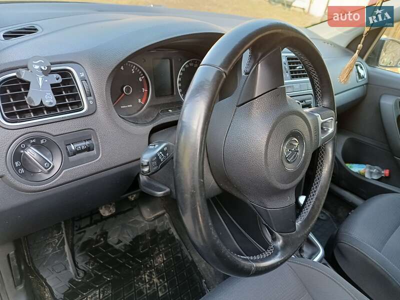 Хэтчбек Volkswagen Polo 2010 в Старом Самборе фото 28 Хэтчбек Volkswagen Polo 2010 в Старом Самборе