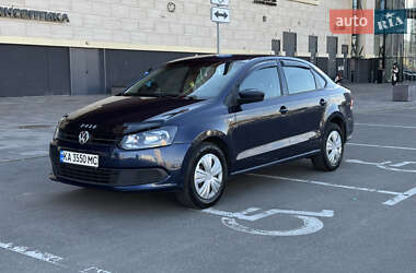 Седан Volkswagen Polo 2013 в Киеве