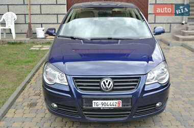 Хэтчбек Volkswagen Polo 2009 в Черновцах