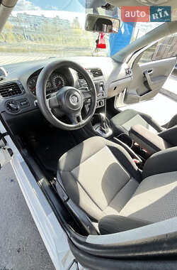 Хэтчбек Volkswagen Polo 2011 в 